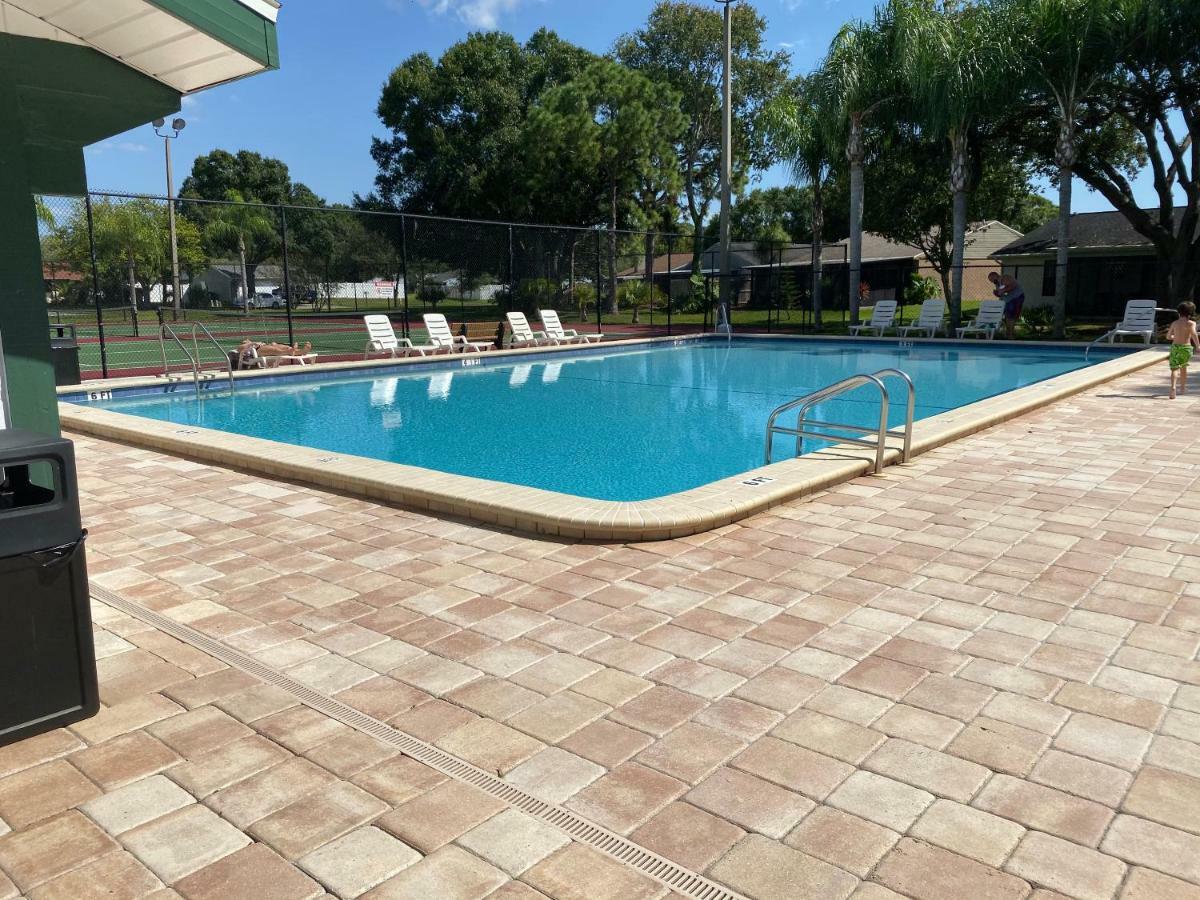 2 Bedroom , 2 Bath , Villa Oldsmar Exterior photo