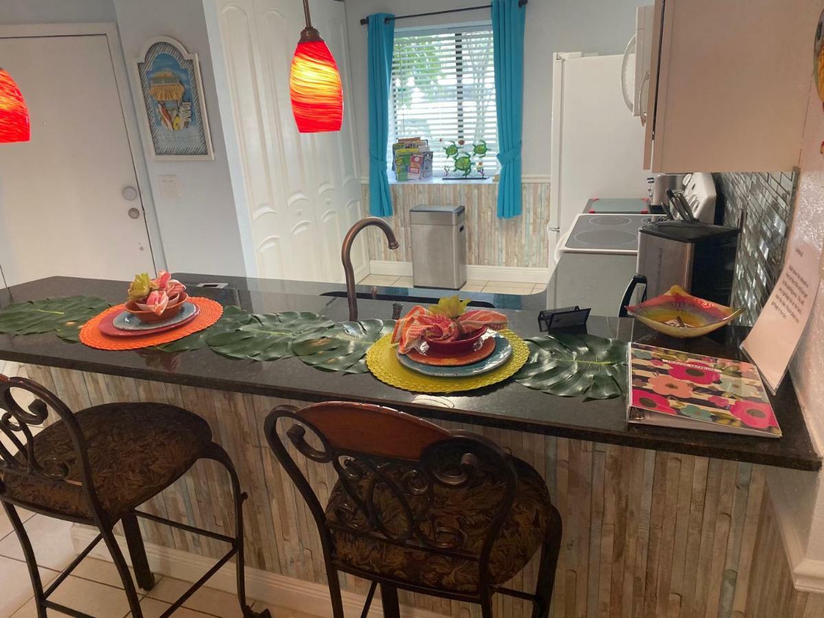 2 Bedroom , 2 Bath , Villa Oldsmar Exterior photo